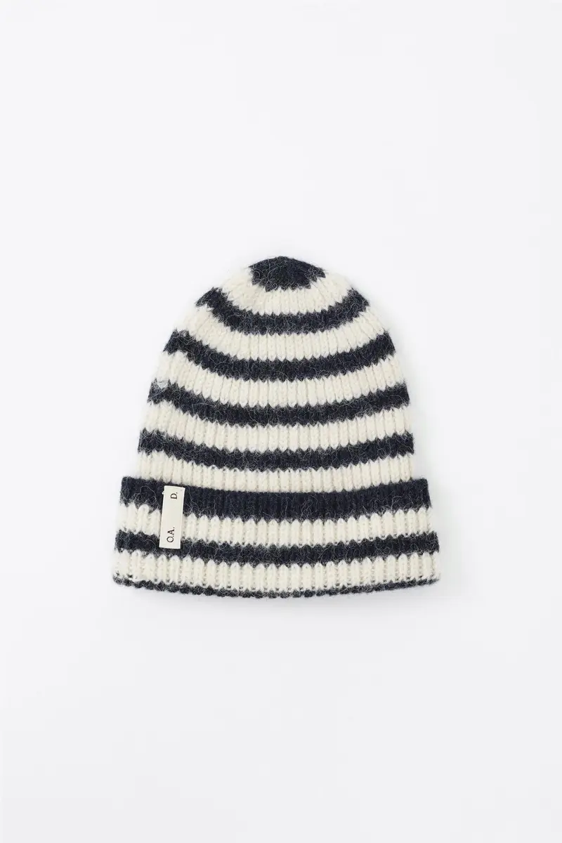 O.A.D Ribbed Beanie White/Navy