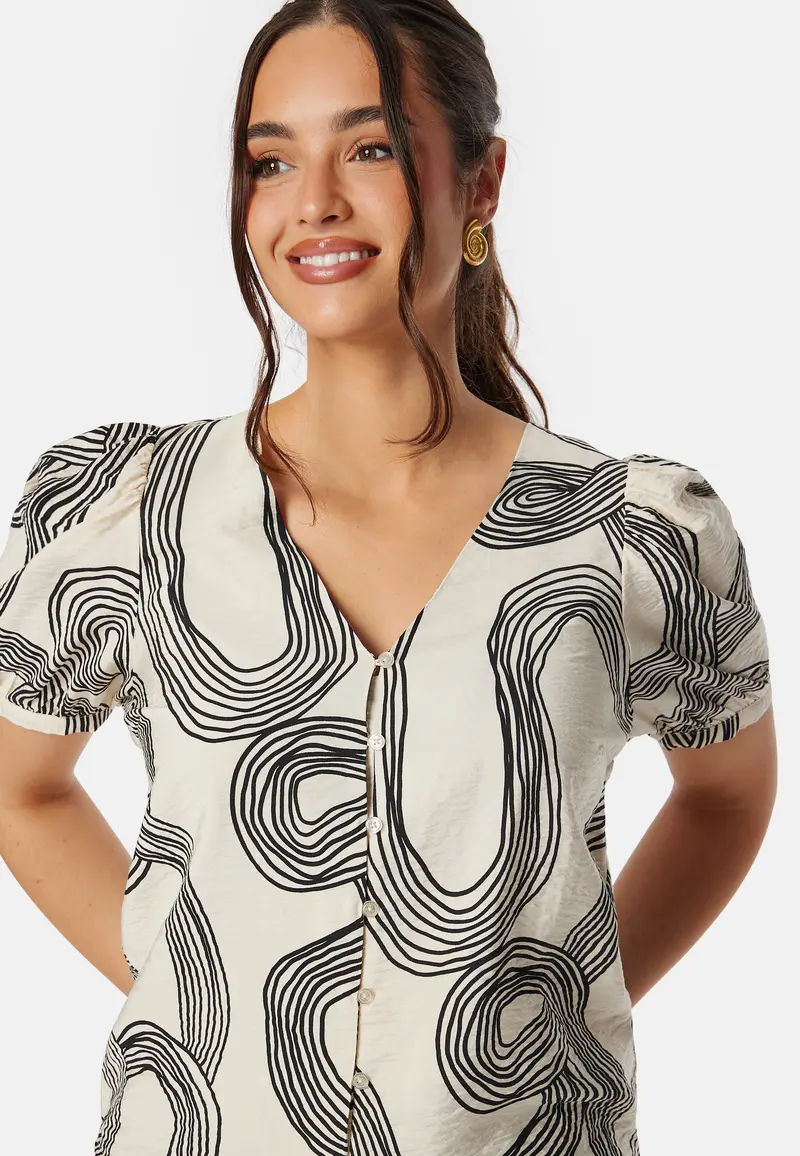 Objjacira S/S V-Neck Top