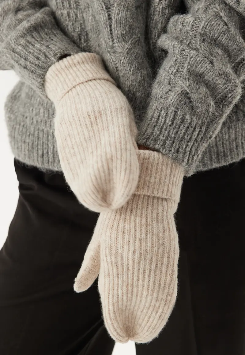 Pcmoella Mittens