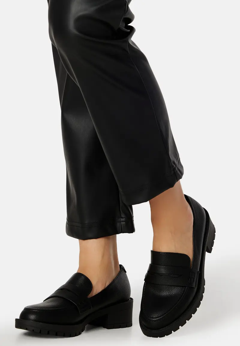 Pearl Simple Penny Loafer Carnation