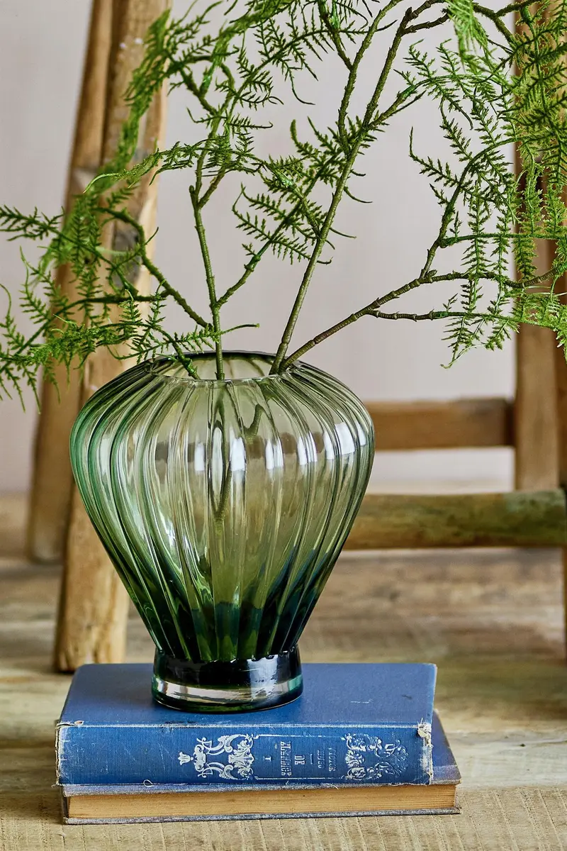 Reeve Vase