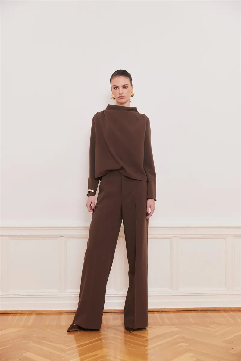 Reign Tailored Extra Wide