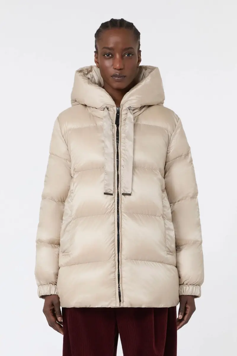 Roomy Water-repellent Puffer Jacket Natural
