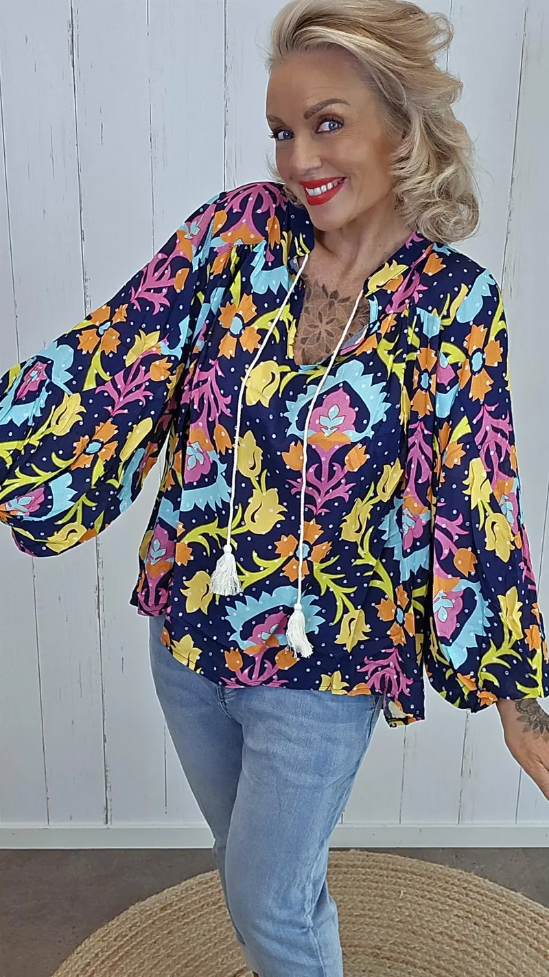 Rose bluse med print navy