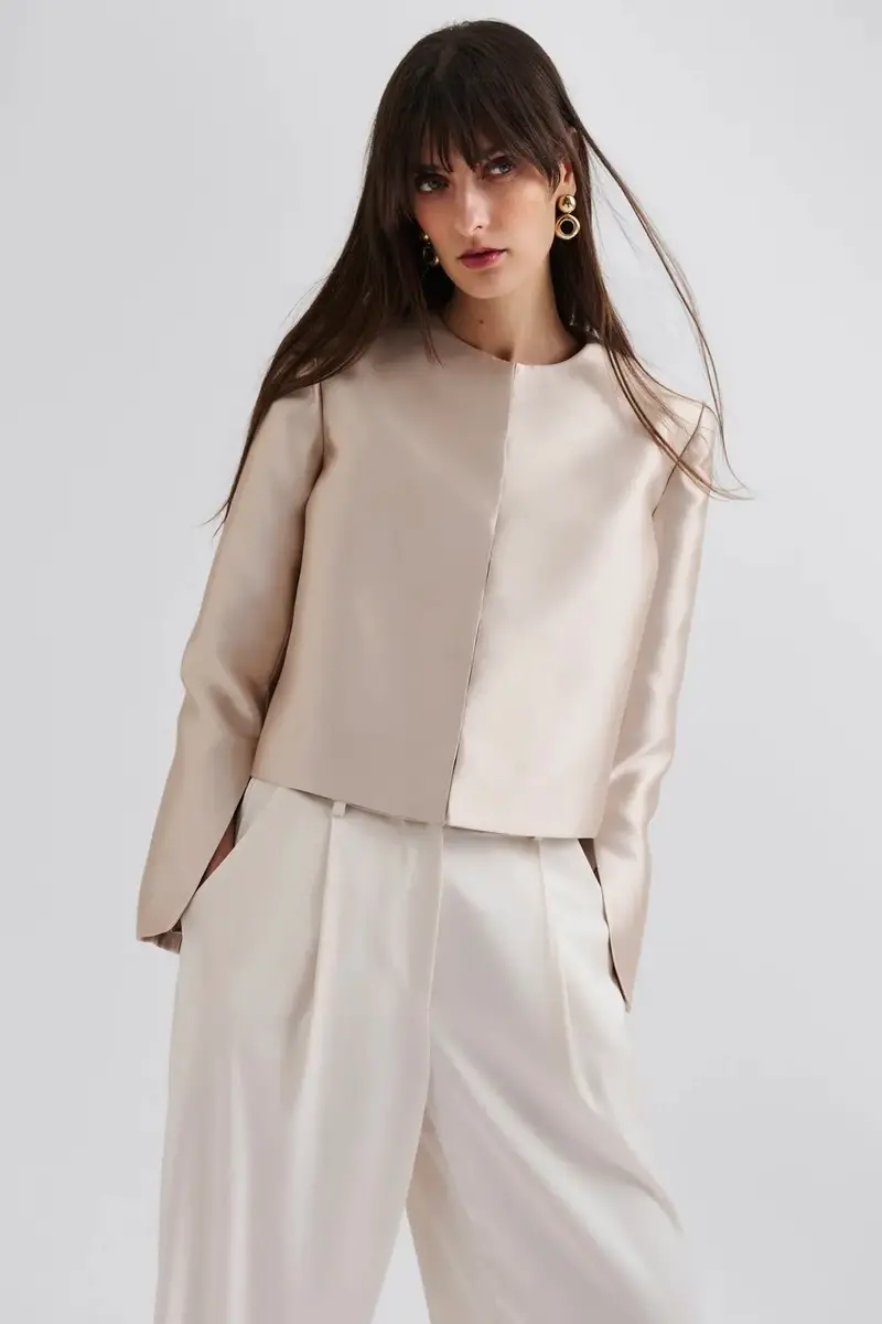 Ruthie Cropped Long Sleeve Blouse Soft Beige