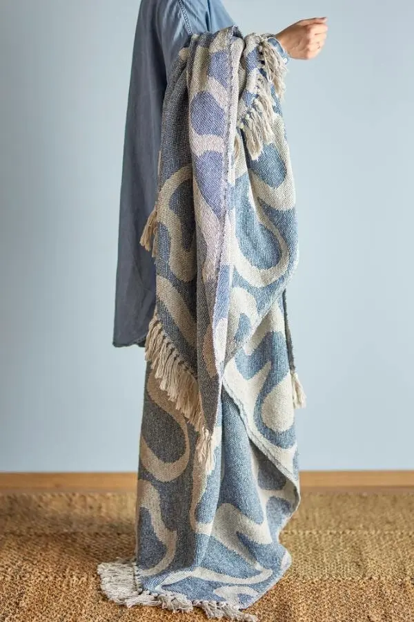 Salobre Throw Blue