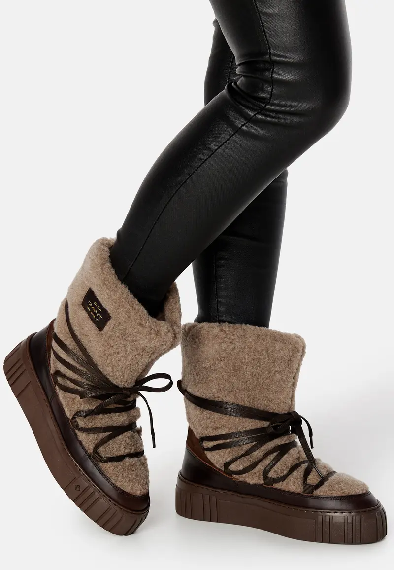Snowmont Mid Boot