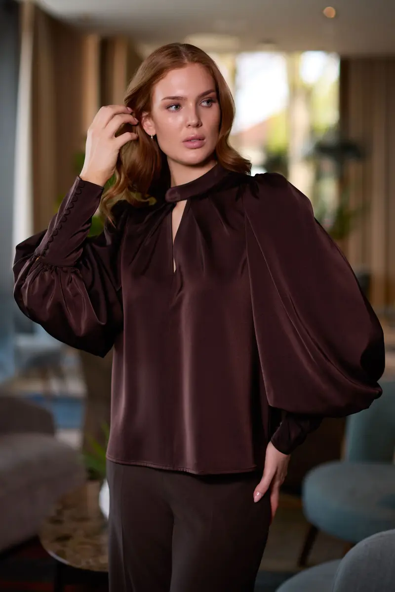 Special sleeve blouse Mørkebrun