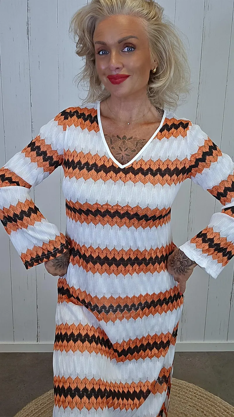 Strikket midikjole