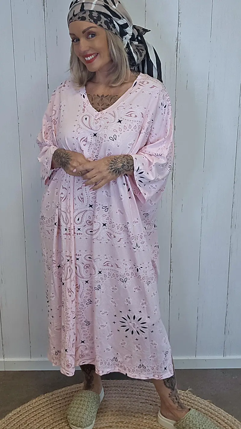 T-skjortekjole med print rosa