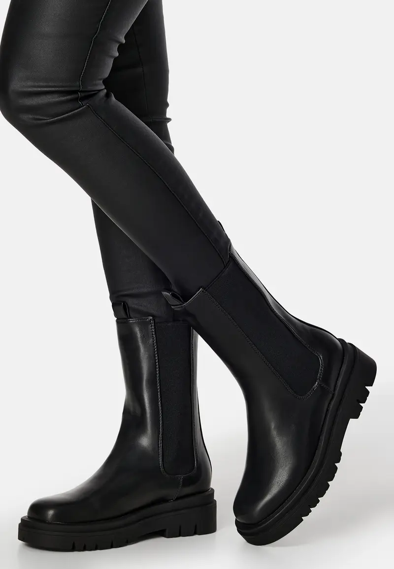 Tia Chelsea Boot