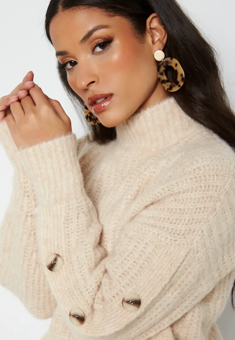 Tonia LS HighneckBlouse