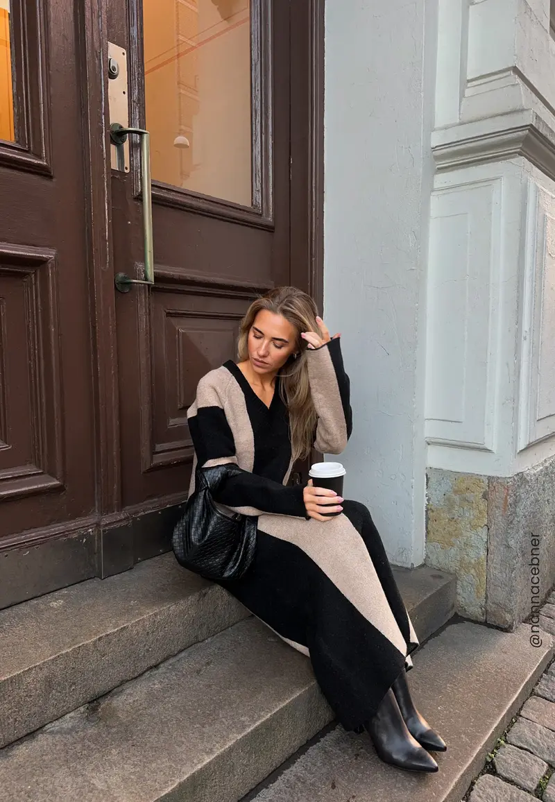 V-neck Knitted Midi Dress