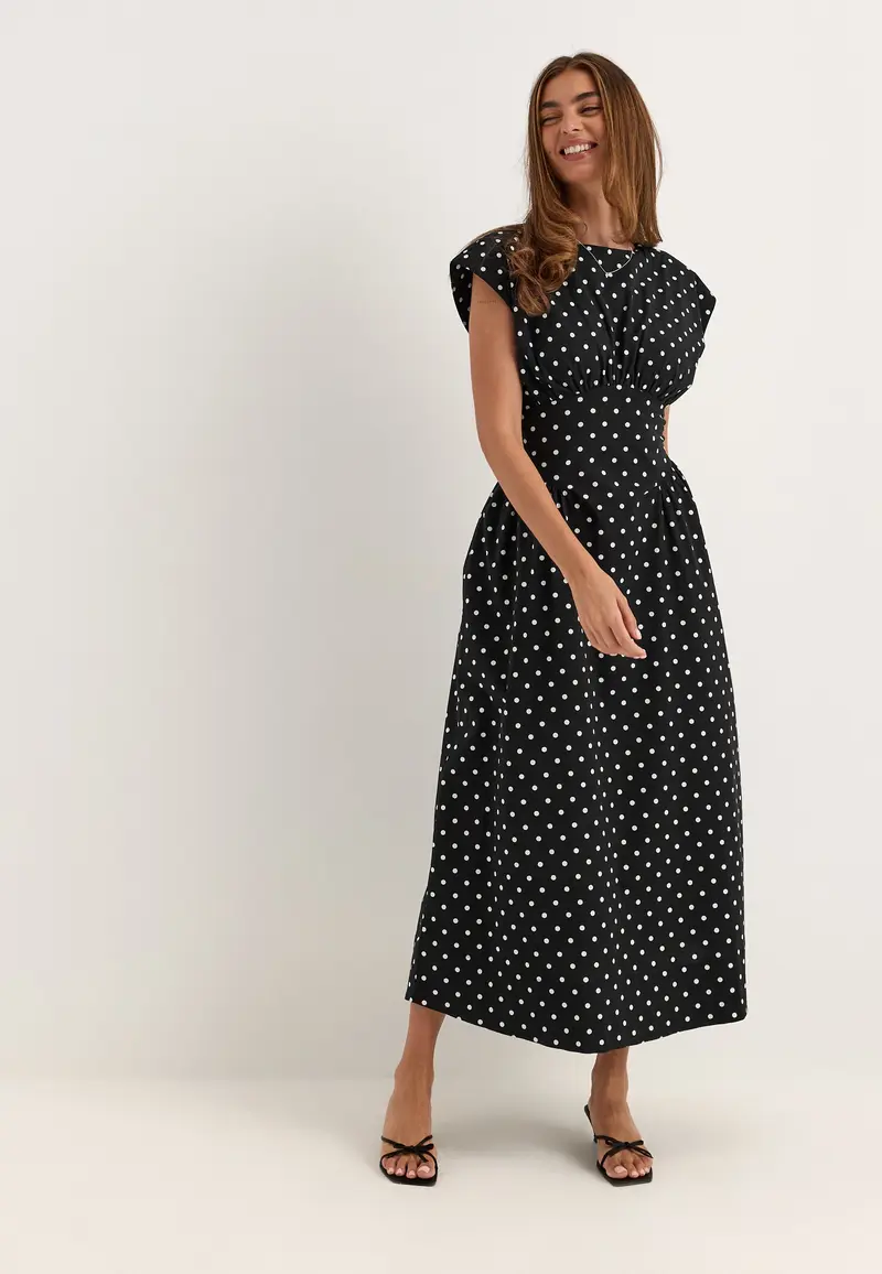 V-shaped Rushed Midi Dress