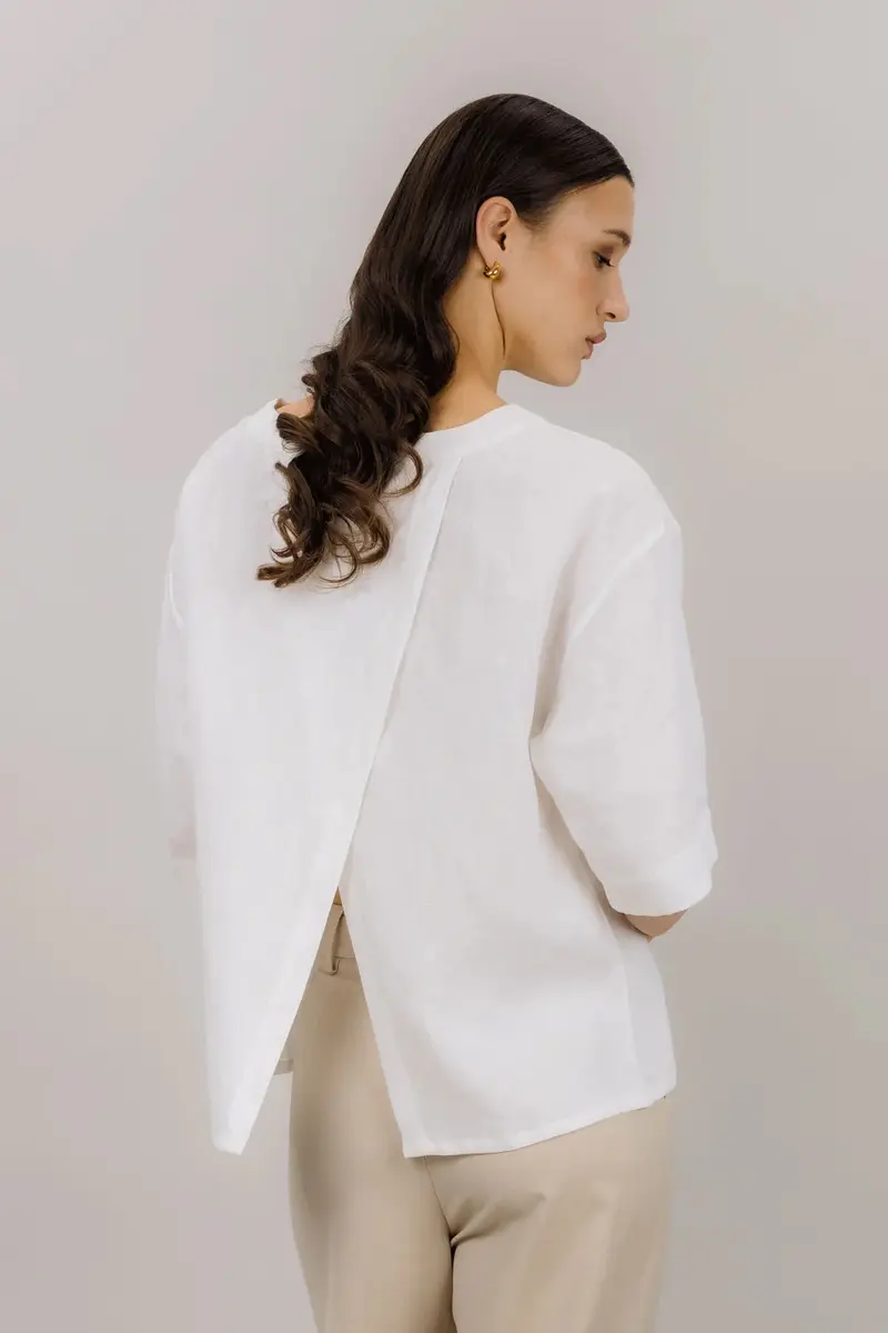 Valeria Tee
