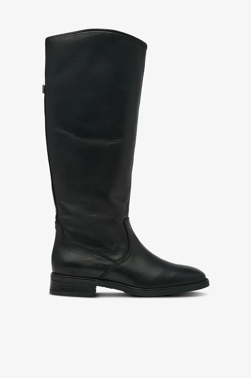 Vlora - Black Leather