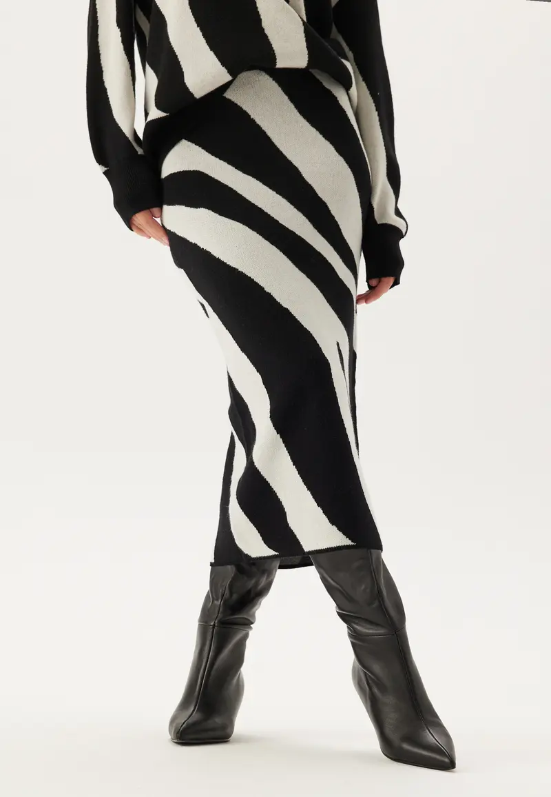 Vmnancy Nw 7/8 SKIRT SKIRT SKI