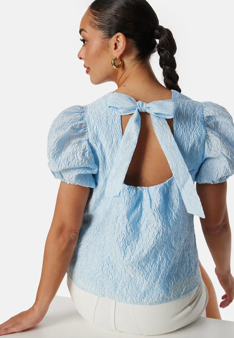 Vmnynne 2/4 Open Back Top