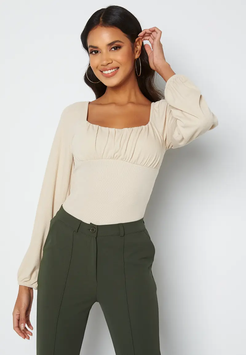 Wynona Top