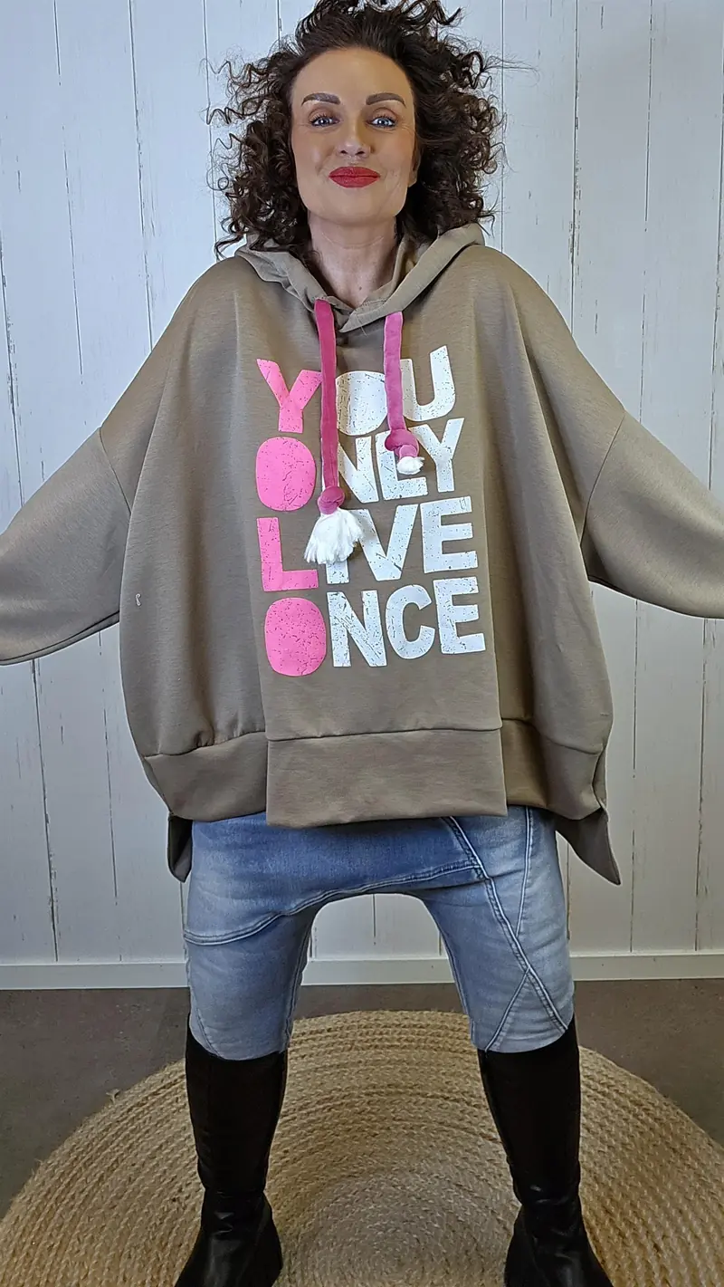 Ylva hettegenser camel