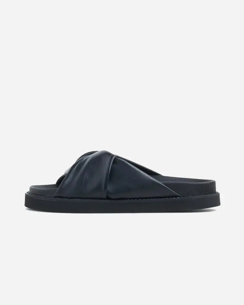 Yodoa - Black Leather